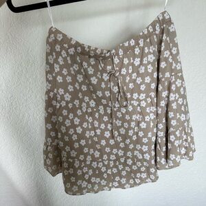 Neutral floral mini skirt